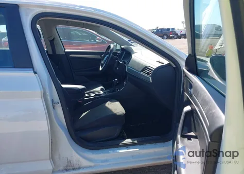 2019 Volkswagen Jetta 1.4T R-Line/1.4T S/1.4T Se из США, поврежденный, VIN 3VWC57BU2KM040052